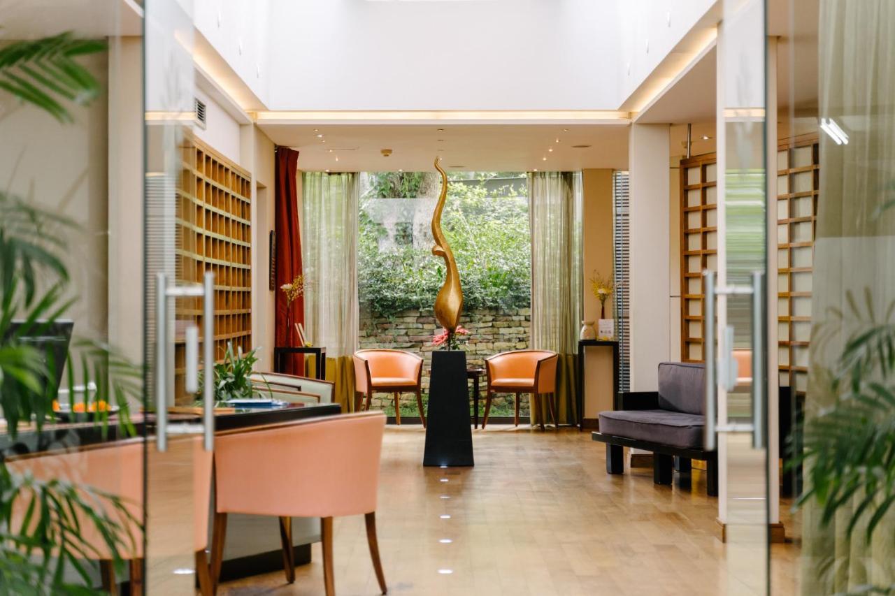 Vineyard Hotel Кейптаун Екстериор снимка
