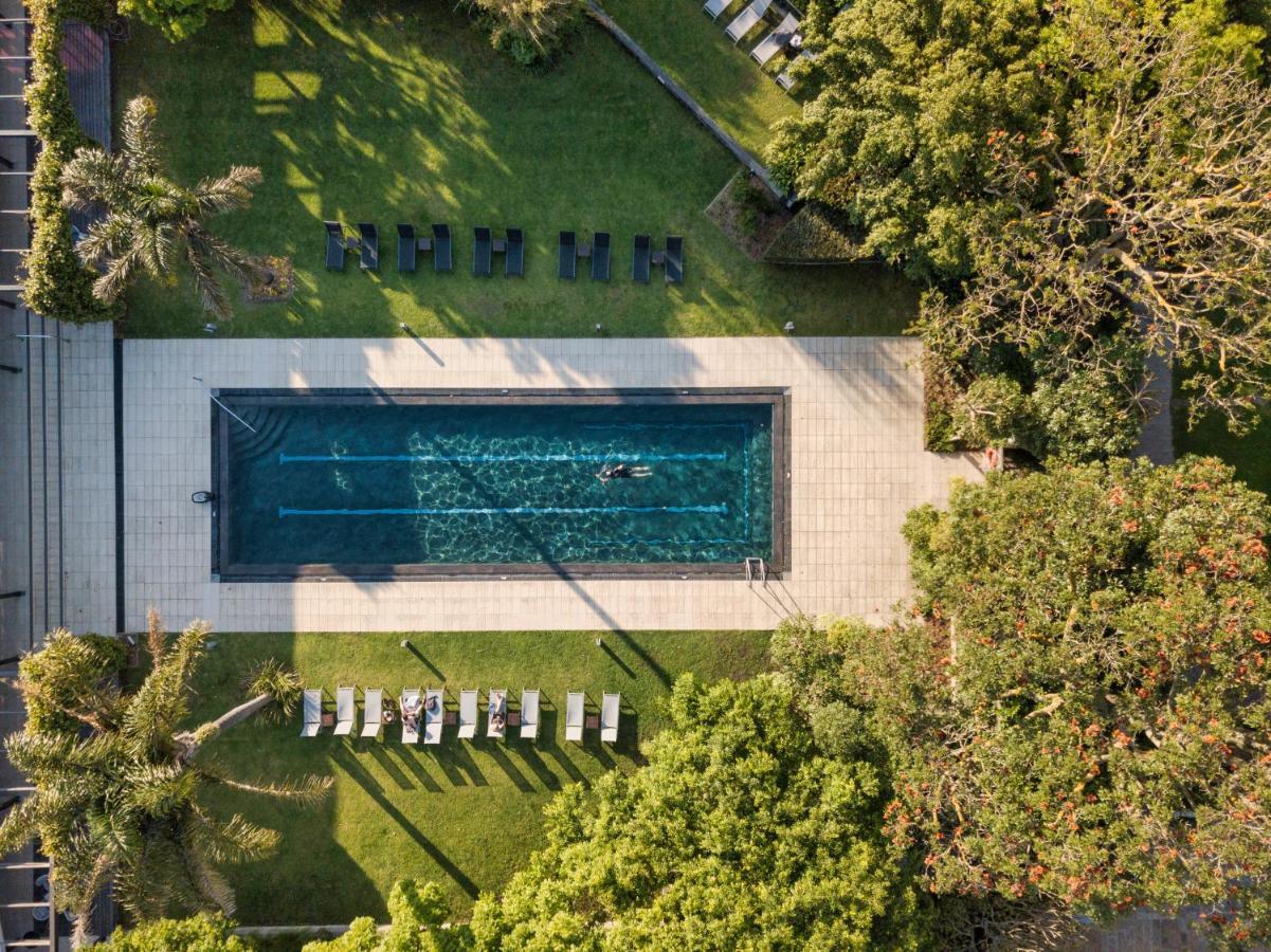 Vineyard Hotel Кейптаун Екстериор снимка