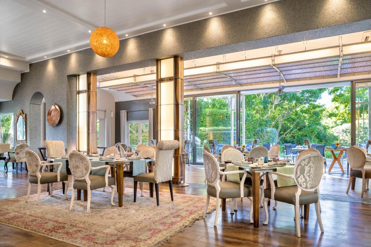 Vineyard Hotel Кейптаун Екстериор снимка