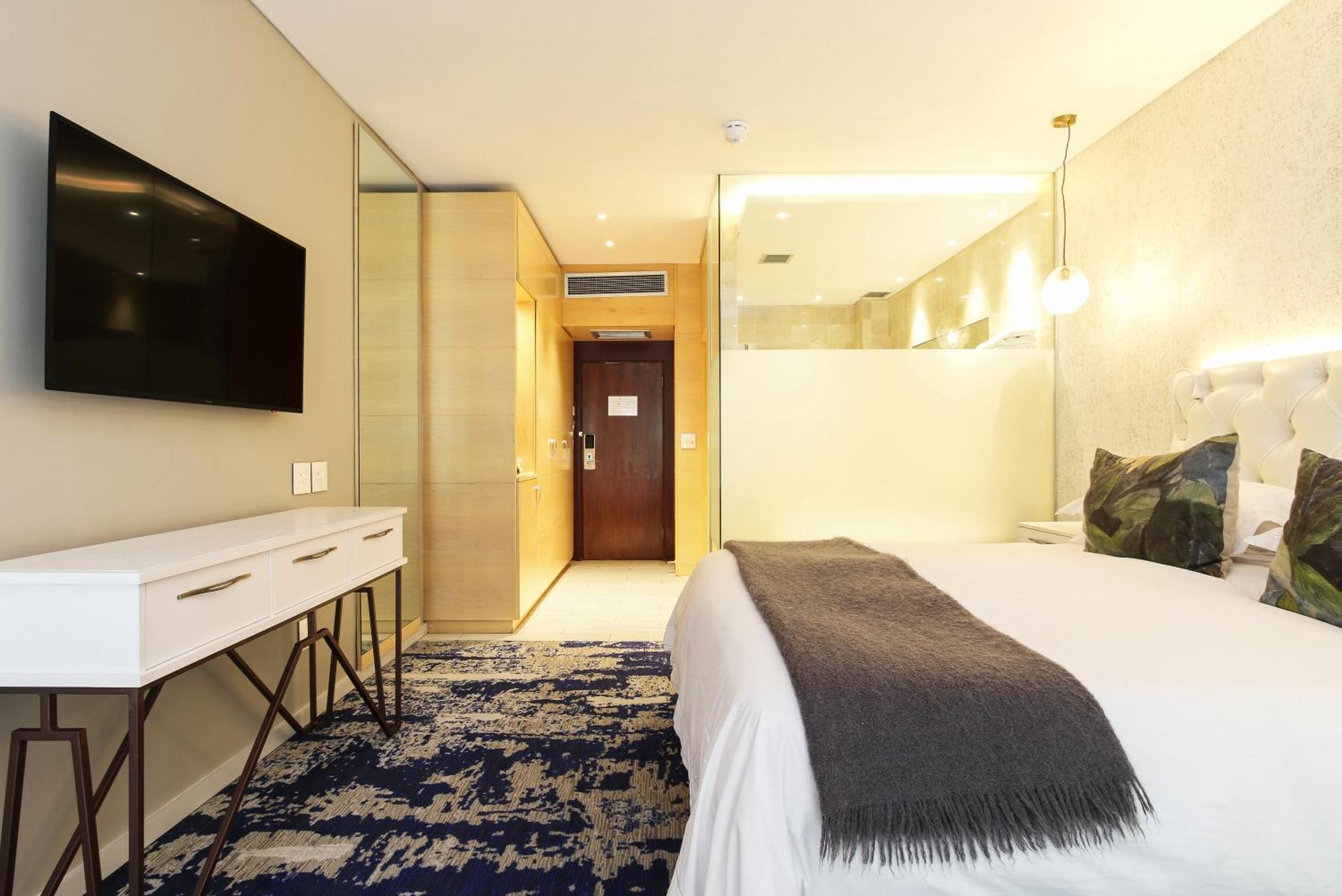 Vineyard Hotel Кейптаун Екстериор снимка