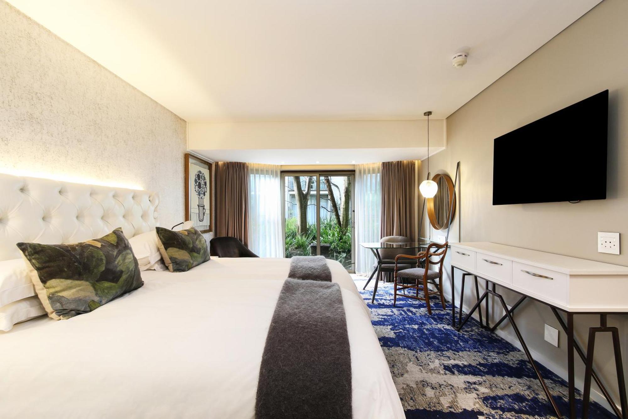 Vineyard Hotel Кейптаун Екстериор снимка