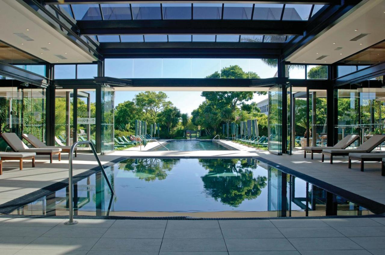 Vineyard Hotel Кейптаун Екстериор снимка
